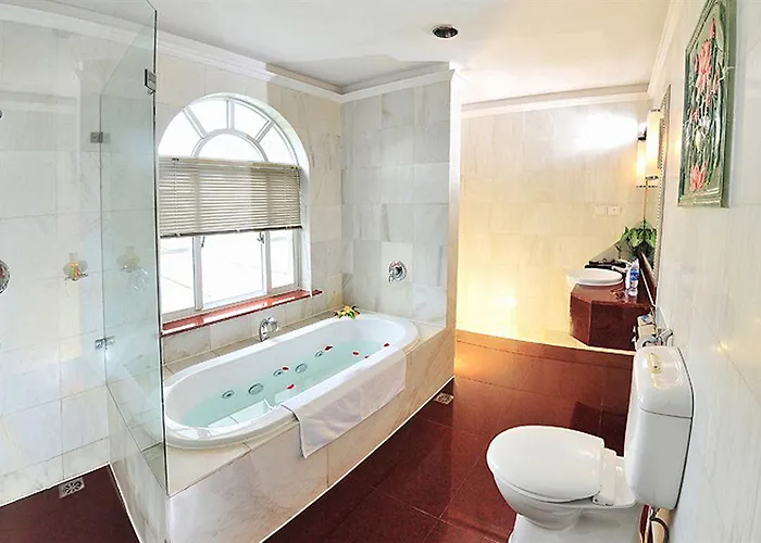 Royal Hotel Ha Long