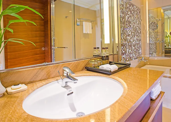 Royal Hotel 4*