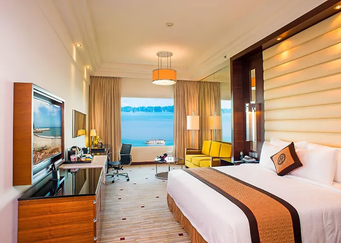 Royal Hotel Ha Long