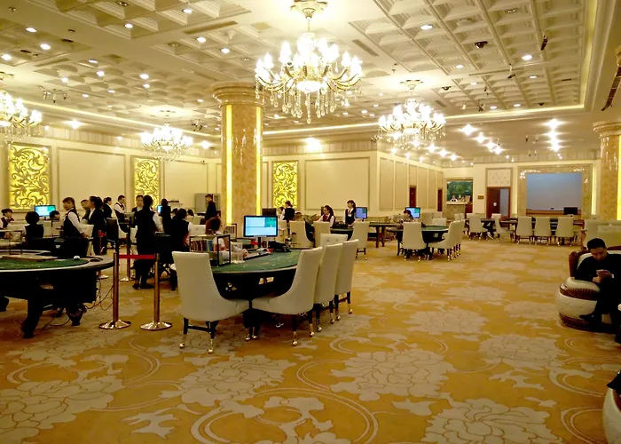 Royal 4* Ha Long