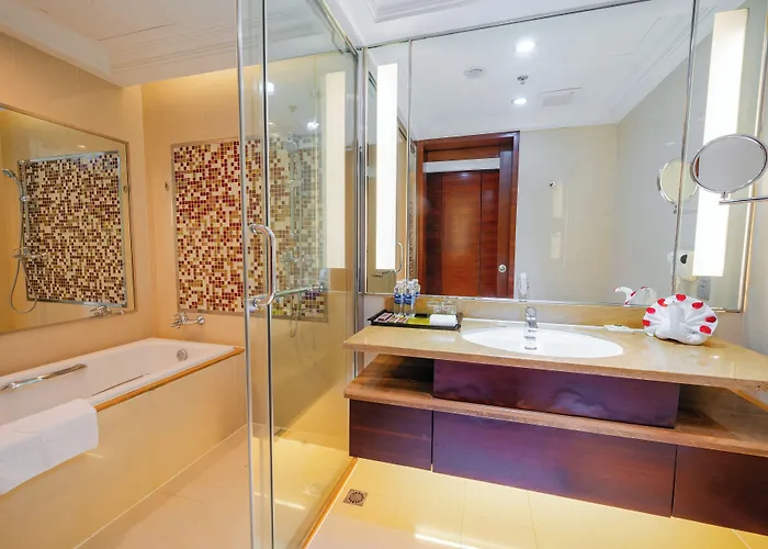 Royal Hotel 4*